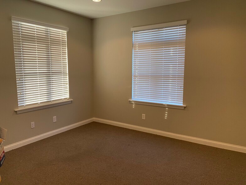 More Photos Of 5720 Gateway, Mason Coworking Space