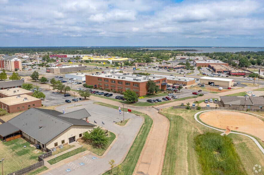 More Photos Of 5601 NW 72nd St, Oklahoma City Medical For Lease