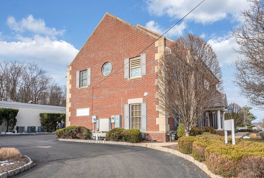 More Photos Of 269 Main St, Madison Bank For Lease
