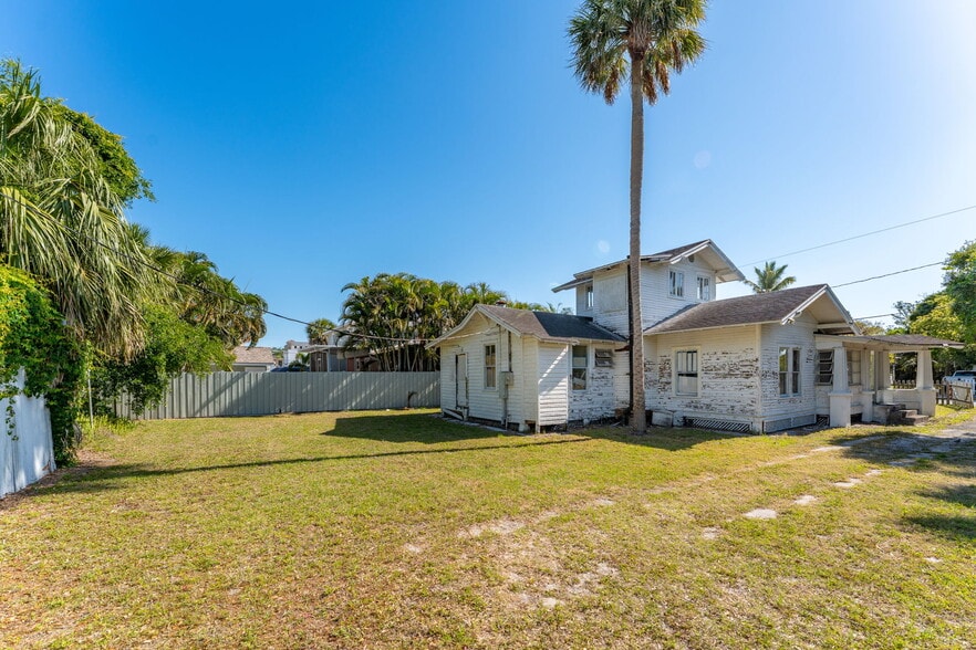 More Photos Of 2106 Vernon Pl, Melbourne Flex For Sale
