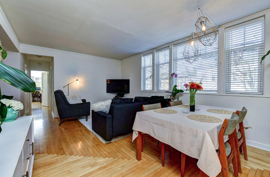 More Photos Of 8212-8218 Greenwood Ave N, Seattle Storefront Retail Residential For Lease