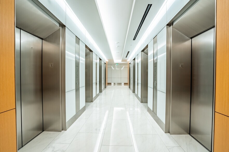 More Photos Of 5400 Lyndon B Johnson Fwy, Dallas Unknown For Lease