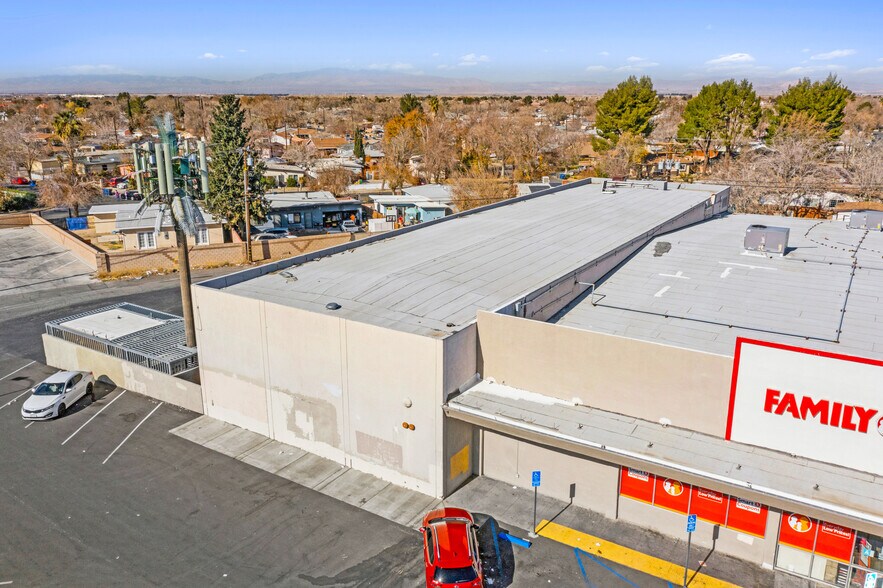 More Photos Of 1101-1111 W Avenue I, Lancaster Unknown For Lease