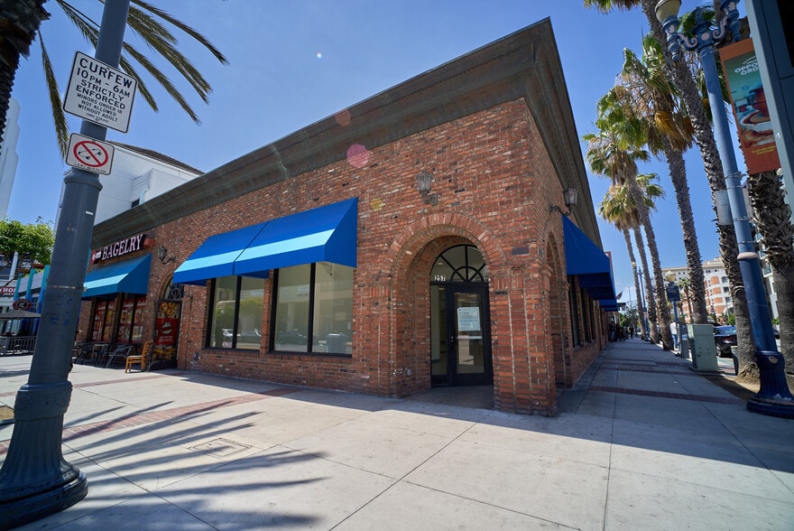 Primary Photo Of 108 W 3rd St, Long Beach Restaurant For Lease