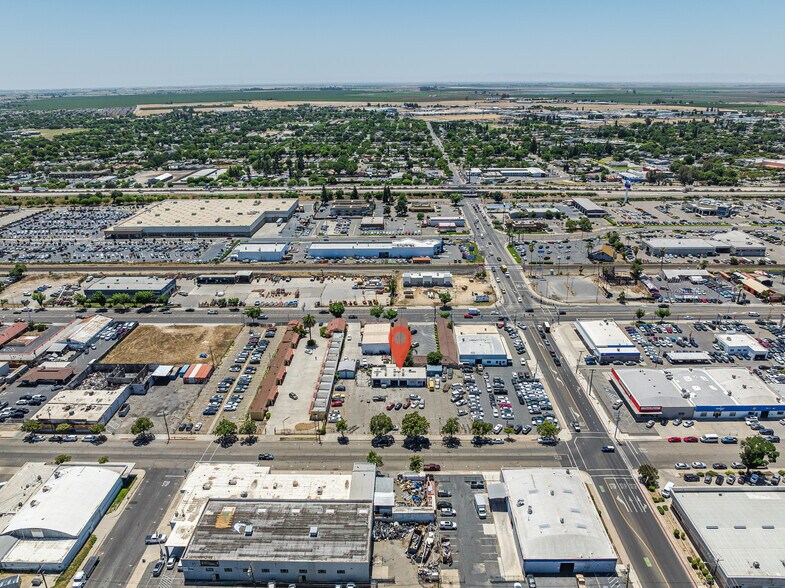 More Photos Of 1450 W Main St, Merced Auto Repair For Sale