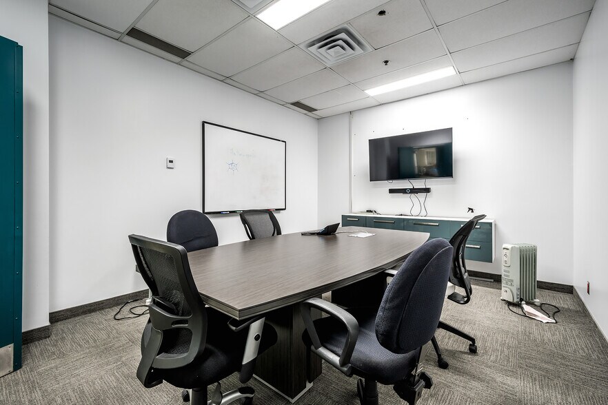 More Photos Of 7210-7220 Rue Frederick-Banting, Saint-Laurent Medical For Lease