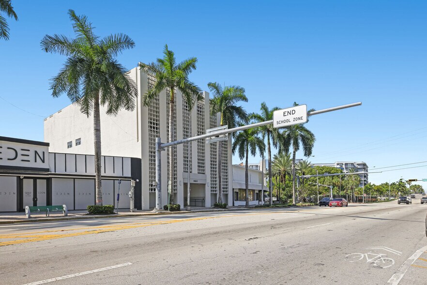 Primary Photo Of 960 W 41st St, Miami Beach Office Residential For Lease