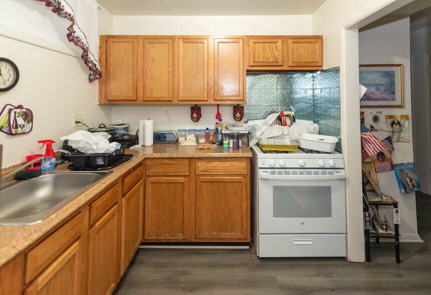 More Photos Of 1213 E Northern Pky, Baltimore Apartments For Sale