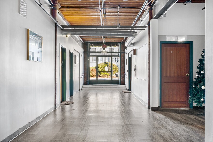 More Photos Of 11 Main St, Mystic Medical For Lease