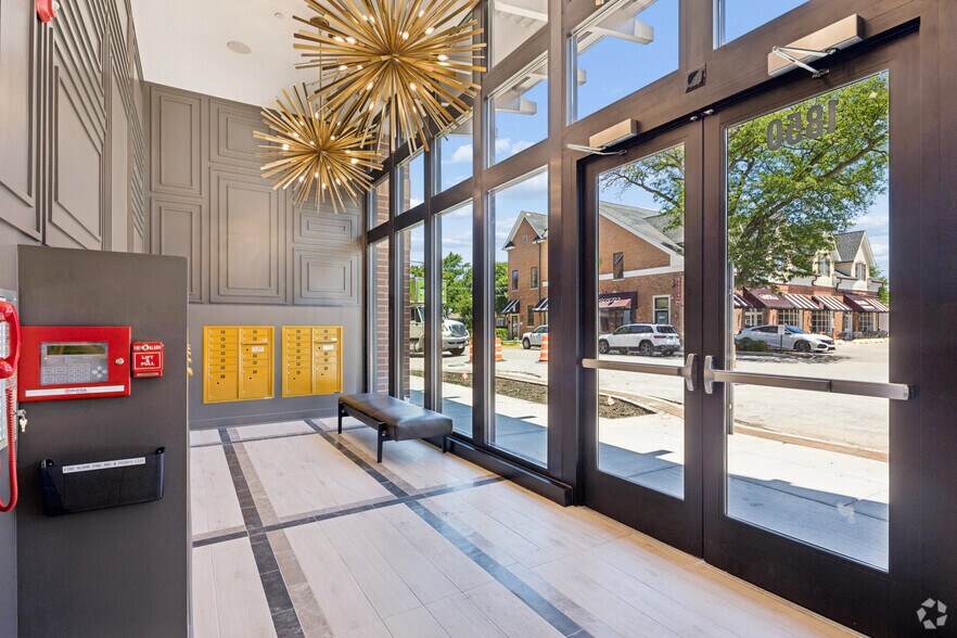 More Photos Of 1850 Glenview Rd, Glenview Apartments For Lease