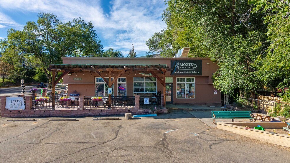 More Photos Of 442 High St, Lyons Restaurant For Sale