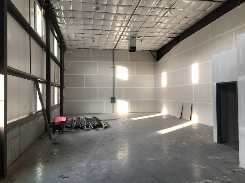 More Photos Of 478 S 2000 W, Springville Warehouse For Lease