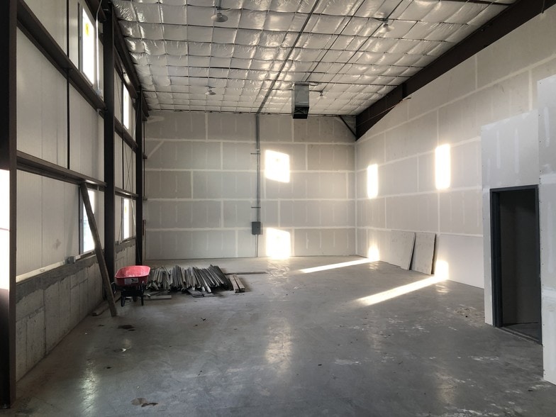 More Photos Of 478 S 2000 W, Springville Warehouse For Lease