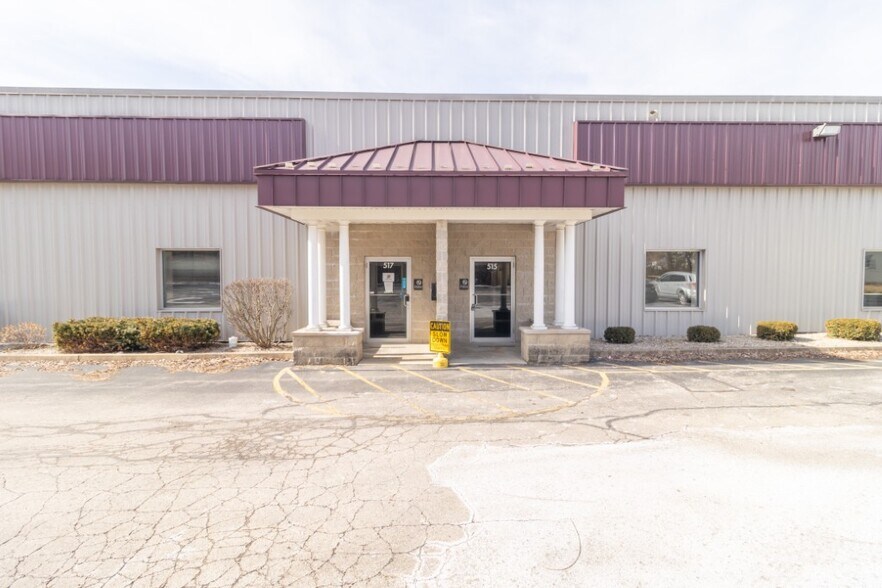 More Photos Of 503-527 New York Ave, New Castle Light Distribution For Lease