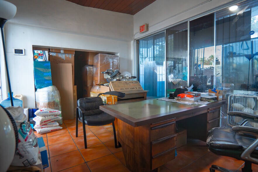 More Photos Of 9301 NW 27th Ave, Miami Auto Dealership For Sale