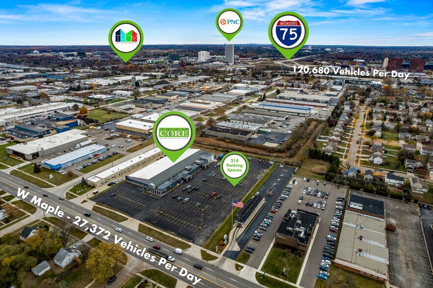 More Photos Of 400 W Maple Rd, Troy Office For Lease