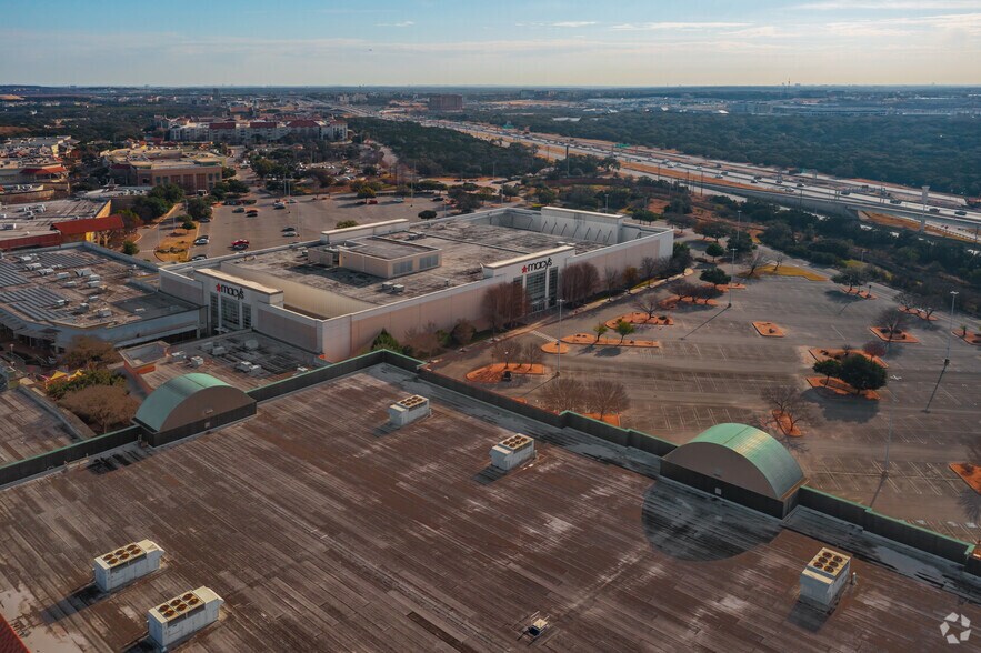 More Photos Of 15900 La Cantera Pky, San Antonio Unknown For Lease