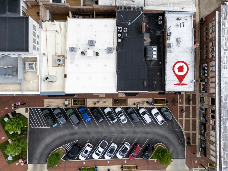 More Photos Of 128 S Market St, Wooster General Retail For Sale