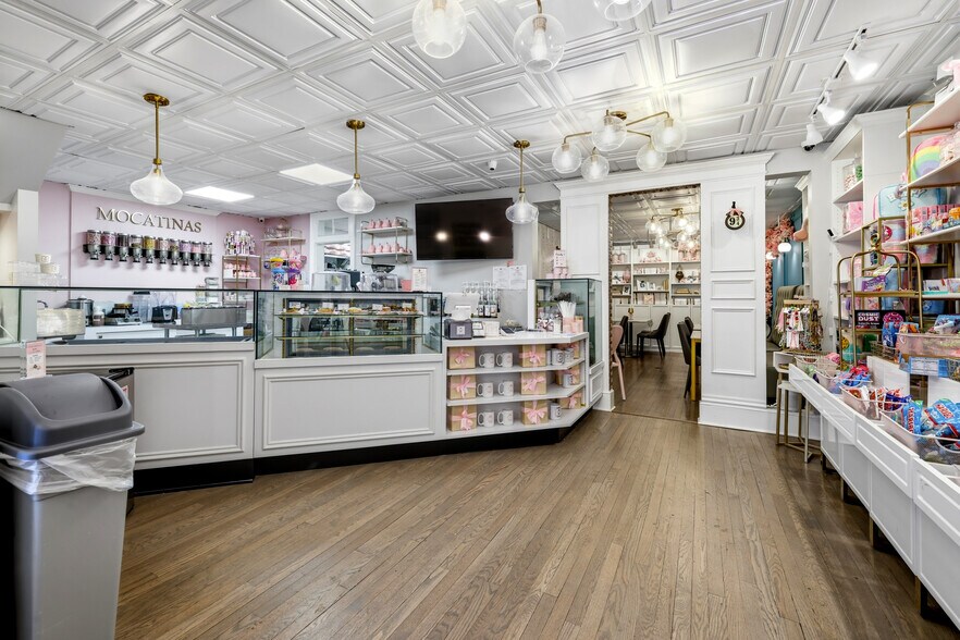 More Photos Of 3 E Market St, Leesburg Office For Sale