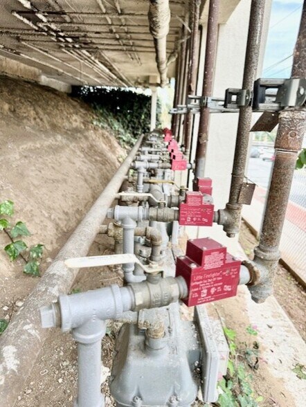 More Photos Of 405 S Boyle Ave, Los Angeles Apartments For Sale