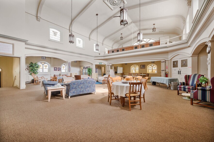 More Photos Of 418 W Adams St, Muncie Religious Facility For Sale