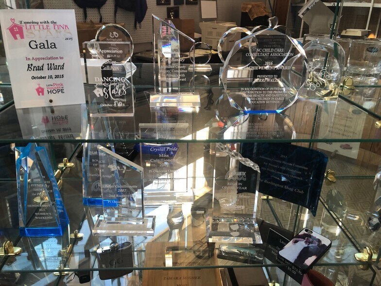 More Photos Of 702-704 E Davis St, Burlington Storefront For Sale