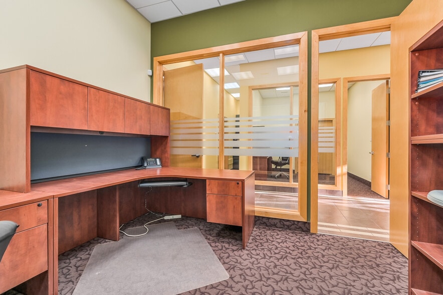 More Photos Of 4655 54th Ave NE, Calgary Warehouse For Sale