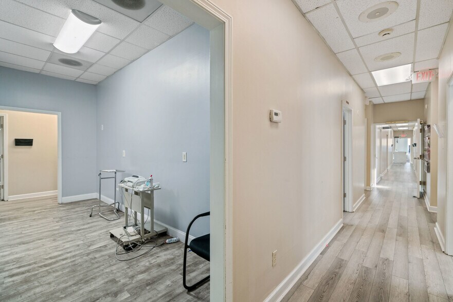 More Photos Of 237 Upper Riverdale Rd, Riverdale Medical For Sale