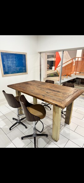 More Photos Of 905 N State St, Jackson Coworking Space