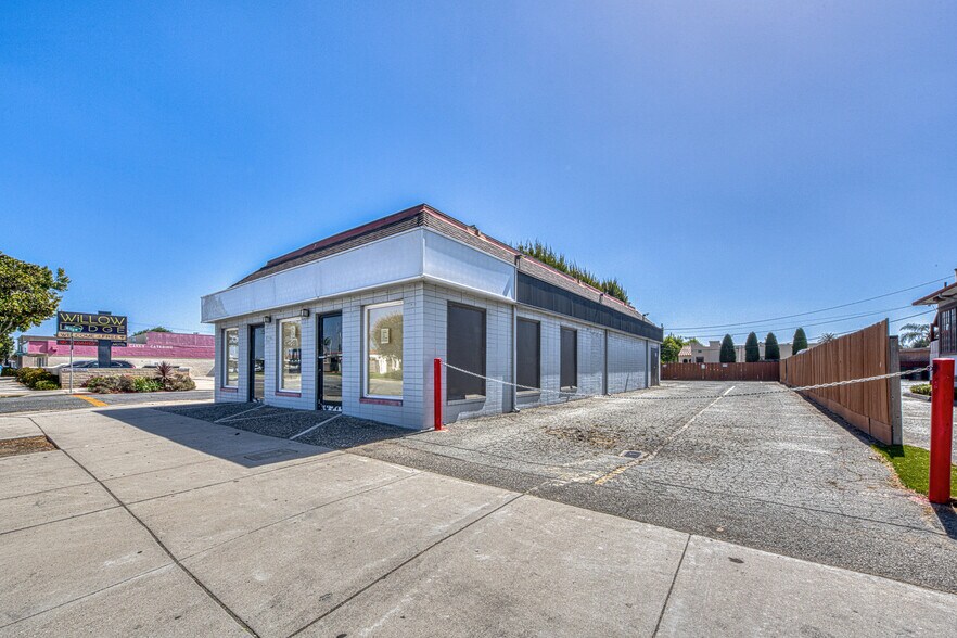 More Photos Of 729 S Main St, Salinas Office For Sale