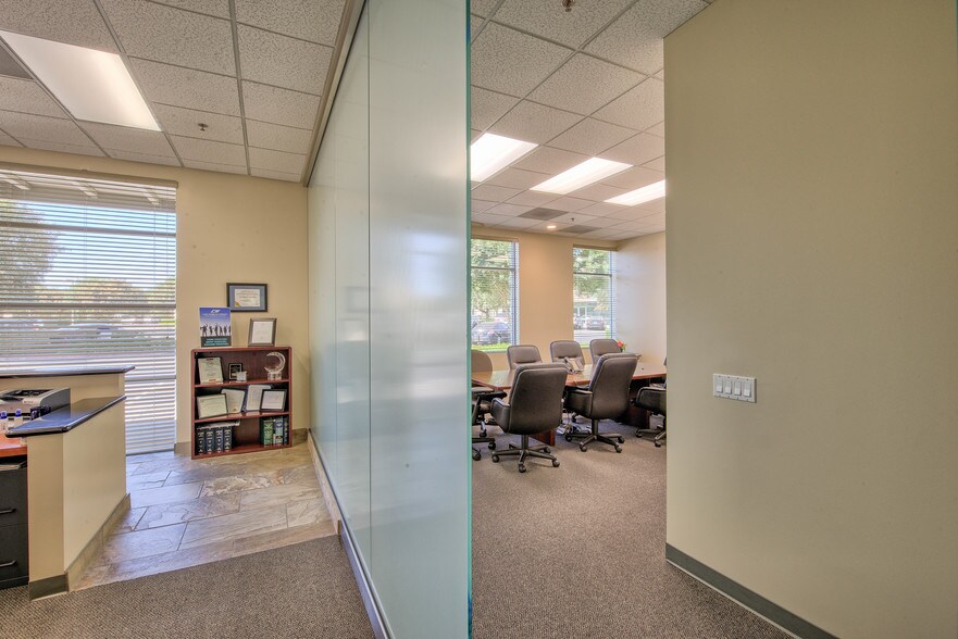 More Photos Of 11840 Pierce St, Riverside Office For Lease