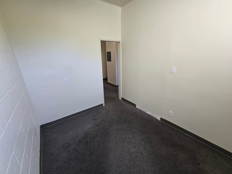 More Photos Of 190 W 25th Ave, San Mateo Storefront Retail Office For Lease