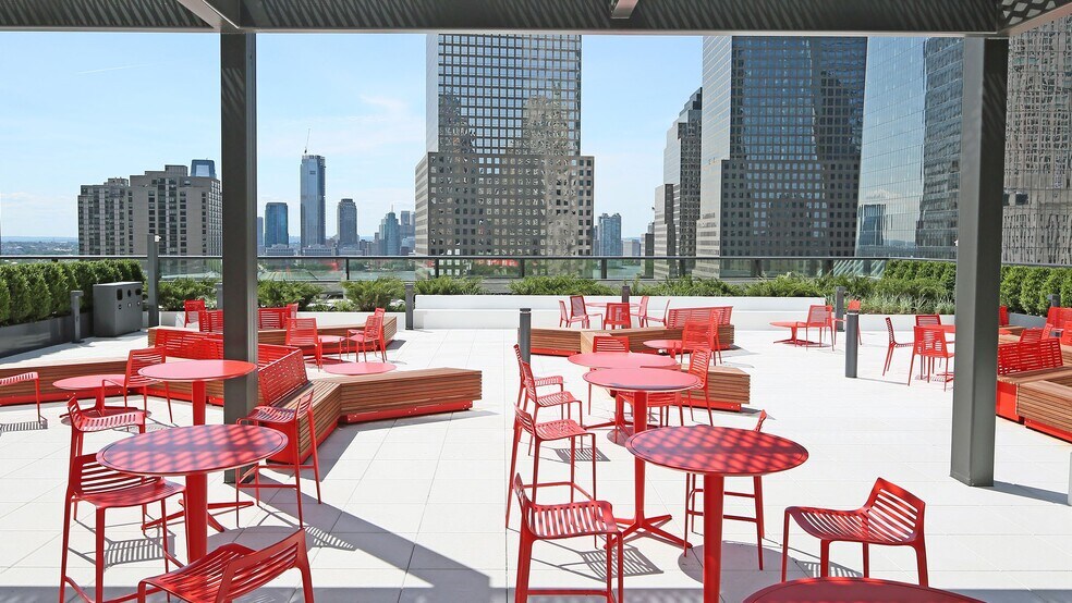 More Photos Of 175 Greenwich St, New York Office For Lease