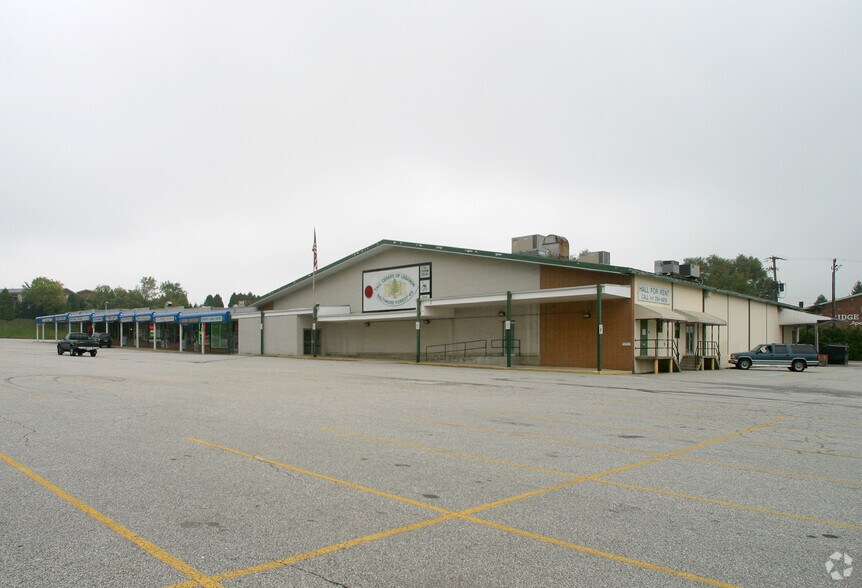 More Photos Of 2501-2537 Putty Hill Ave, Parkville Freestanding For Lease