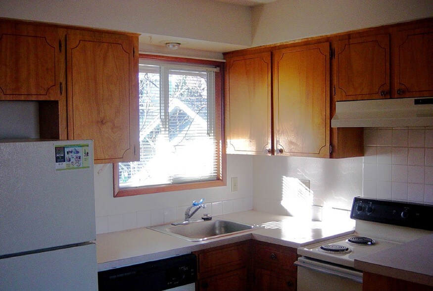 More Photos Of 4405-4425 SE 15th Ave, Portland Apartments For Sale