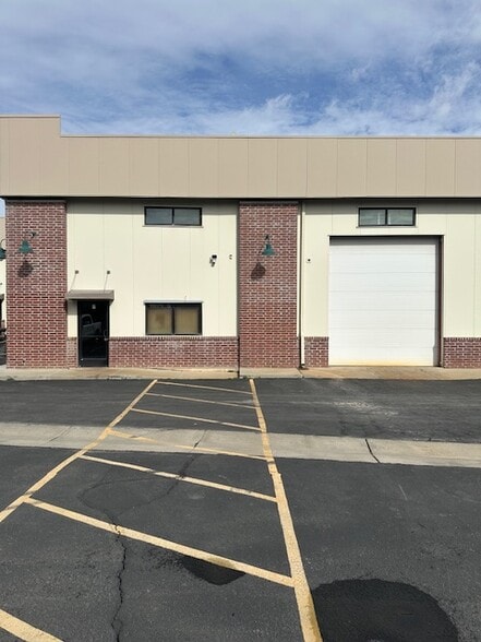 More Photos Of 11279 S Redwood Rd, South Jordan Warehouse For Lease