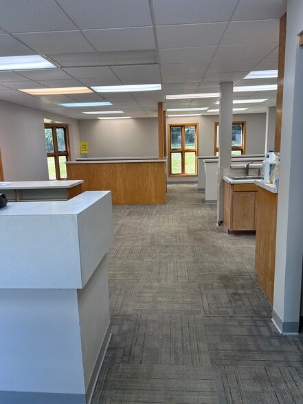 More Photos Of 17833 Hutchins Dr, Minnetonka Medical For Sale