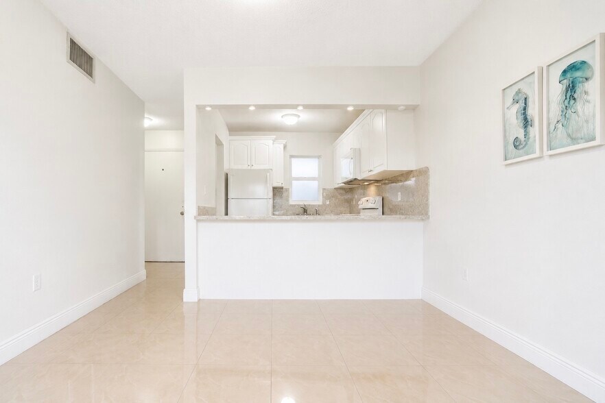 More Photos Of 2400 NW 16th Street Rd, Miami Apartments For Sale