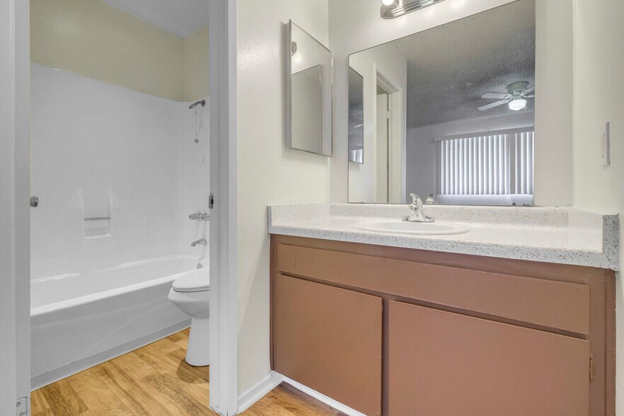 More Photos Of 3943 N H St, San Bernardino Apartments For Sale