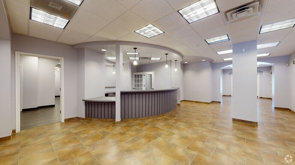 More Photos Of 5407 Basswood Blvd, Fort Worth Medical For Lease
