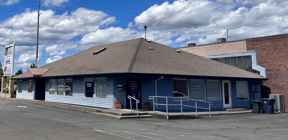 More Photos Of 255 SW 1st Ave, Canby Loft Creative Space For Sale