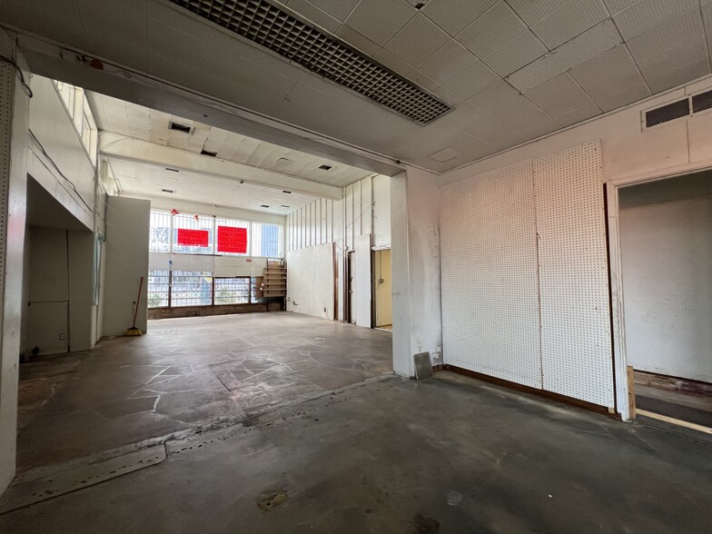 More Photos Of 1900 Beverly Blvd, Los Angeles Storefront For Lease