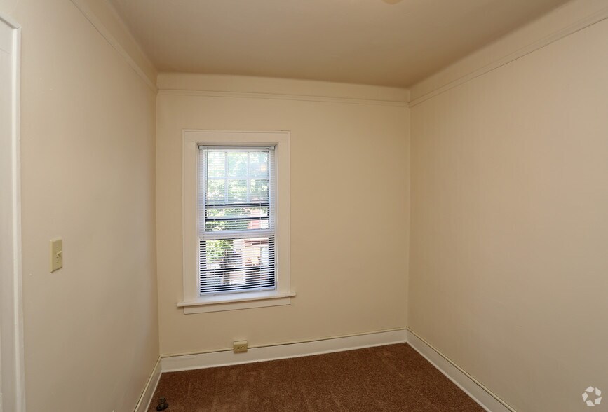 More Photos Of 846 N 15th St, Milwaukee Apartments For Sale