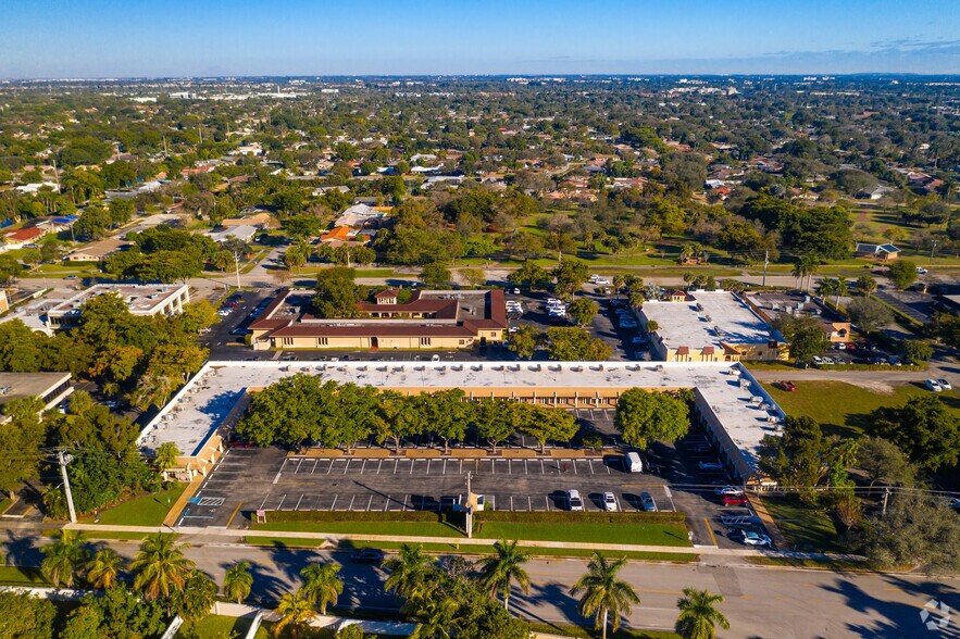 More Photos Of 7421-7497 NW 4th St, Plantation Office For Sale