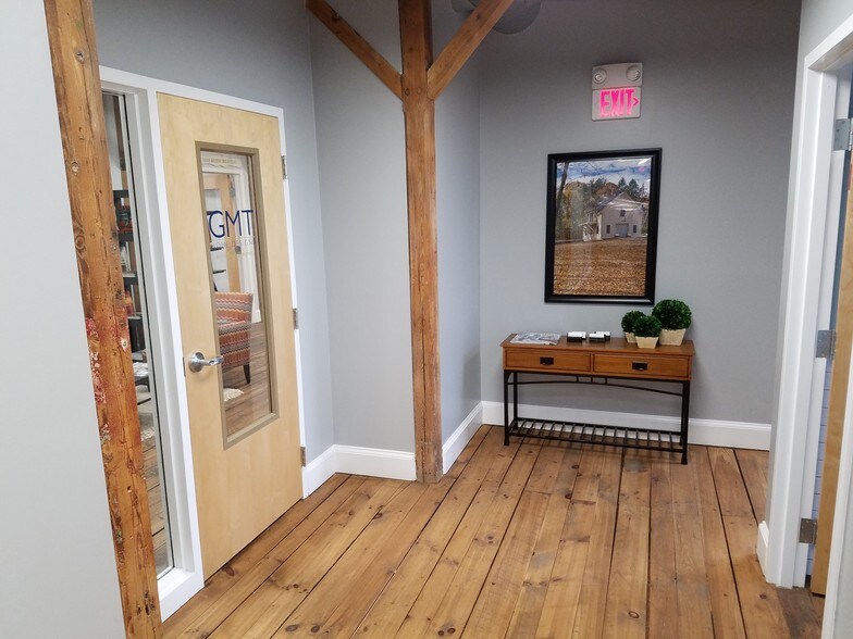 More Photos Of 60 Pleasant St, Ashland Flex For Lease