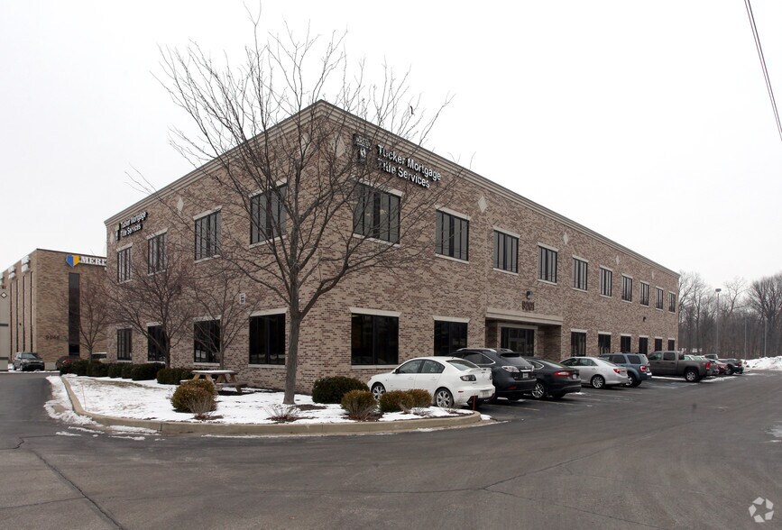 More Photos Of 9201 N Meridian St, Indianapolis Office For Sale