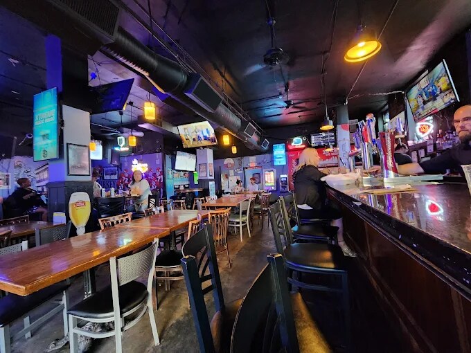 More Photos Of 928 W Wyandotte St, Kansas City Restaurant For Sale