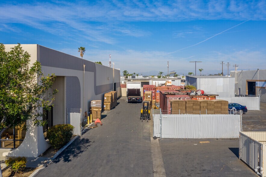 Primary Photo Of 1170-1172 N Armando St, Anaheim Warehouse For Lease