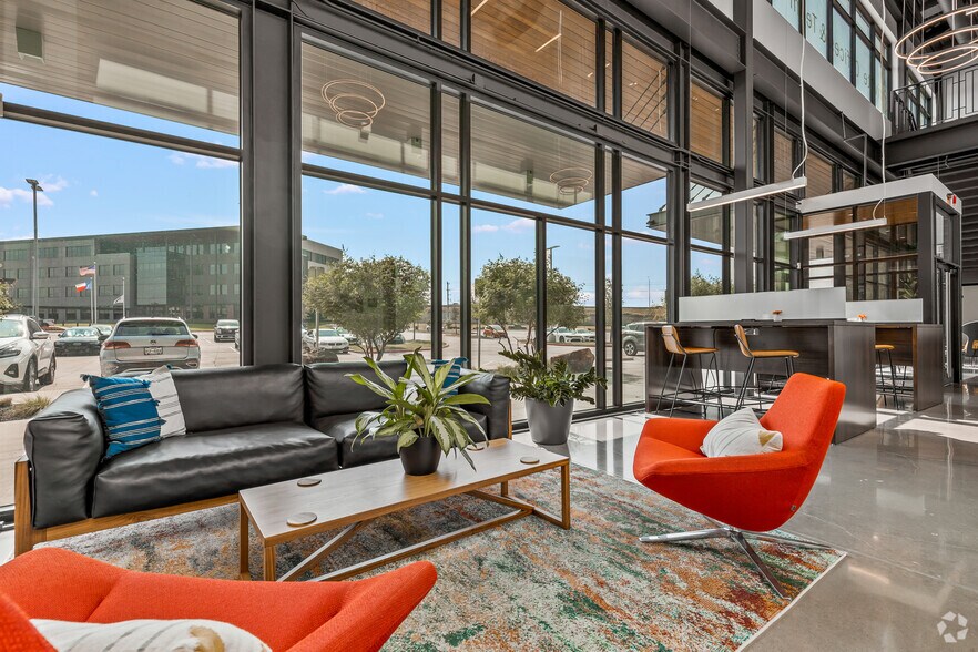 More Photos Of 7540 TX-121, McKinney Storefront Retail Office For Lease