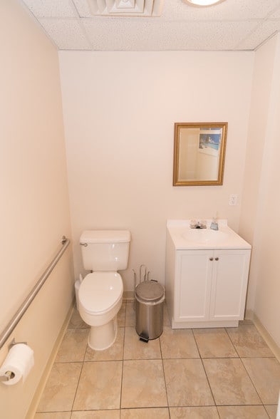 More Photos Of 8441 Belair Rd, Nottingham Medical For Lease